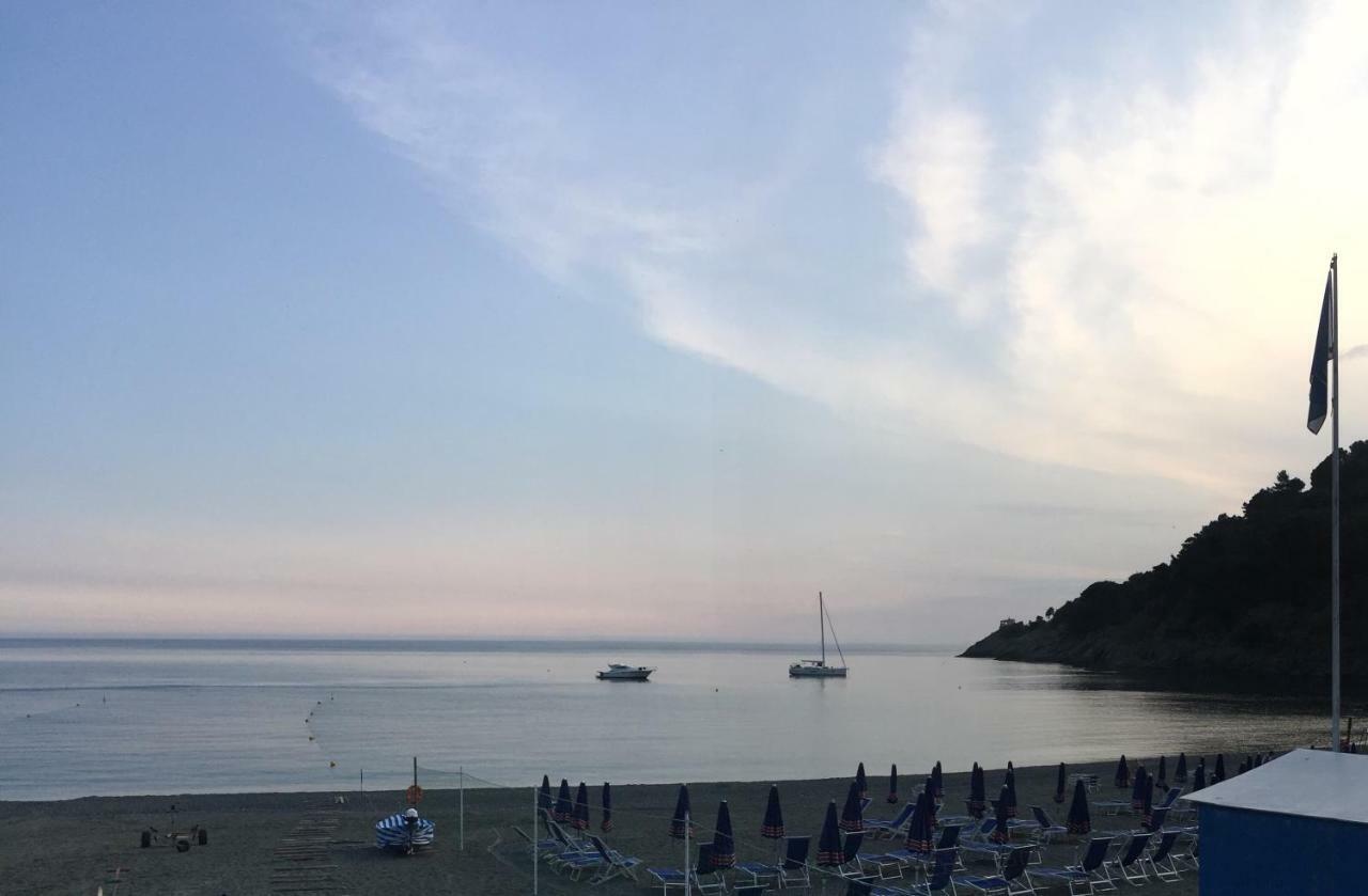 Casa Vacanza Angela Villa Bonassola Bagian luar foto